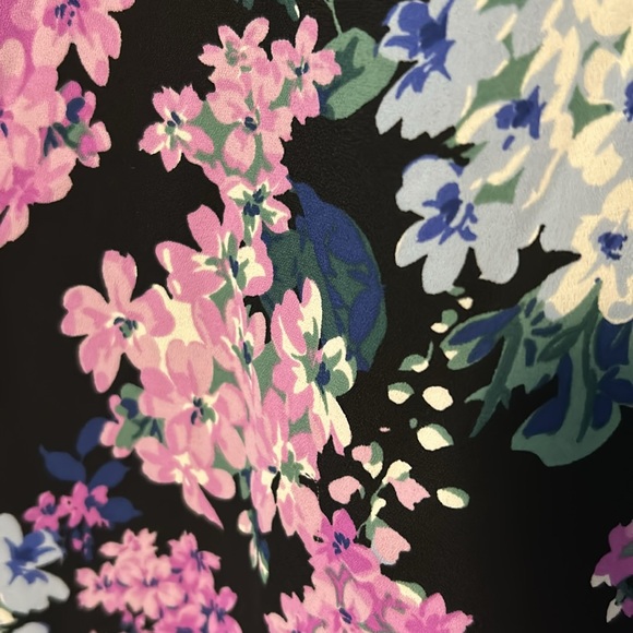 Floral Print Women's Top with Side Tie, Size Medium - Picture 7 of 7